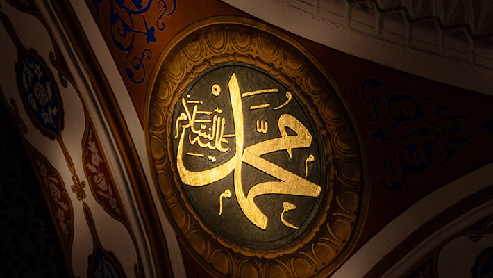 Dealing with someone who insists on celebrating the birthday of the Prophet ﷺ