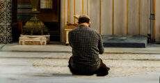 Gifting the reward of the prayer to the deceased