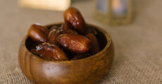 Splitting up fasts to be made up from last Ramadhaan